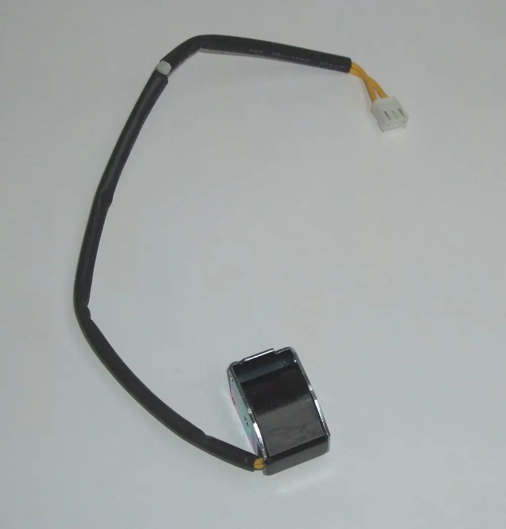 Daikin-Spule mit Kabel und Steckeranschluss, verwendet für das 4-Wege-Ventil in Klimaanlagen oder Wärmepumpen.